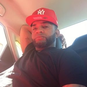 Meet your Posher, Carlos